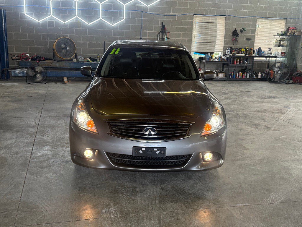 2011 INFINITI G25 Image 2