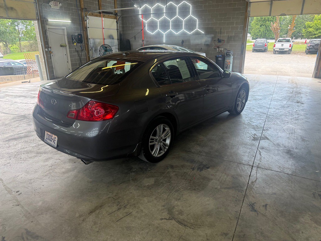2011 INFINITI G25 Image 5