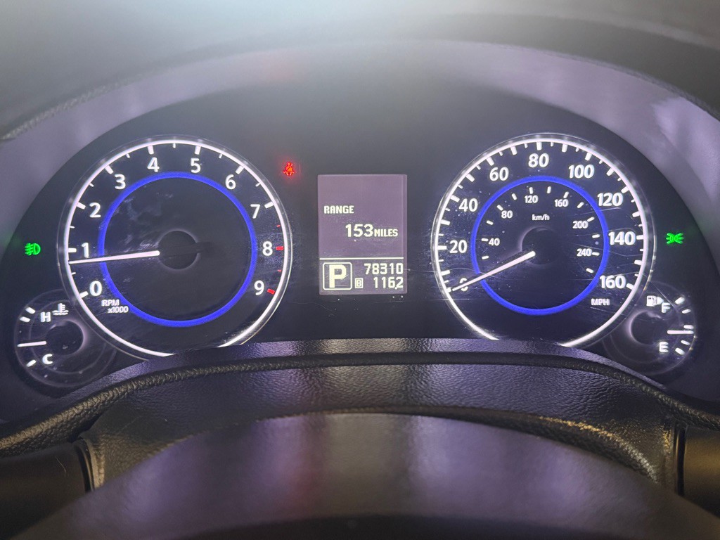 2011 INFINITI G25 Image 9
