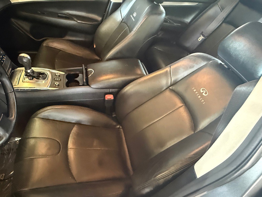 2011 INFINITI G25 Image 13