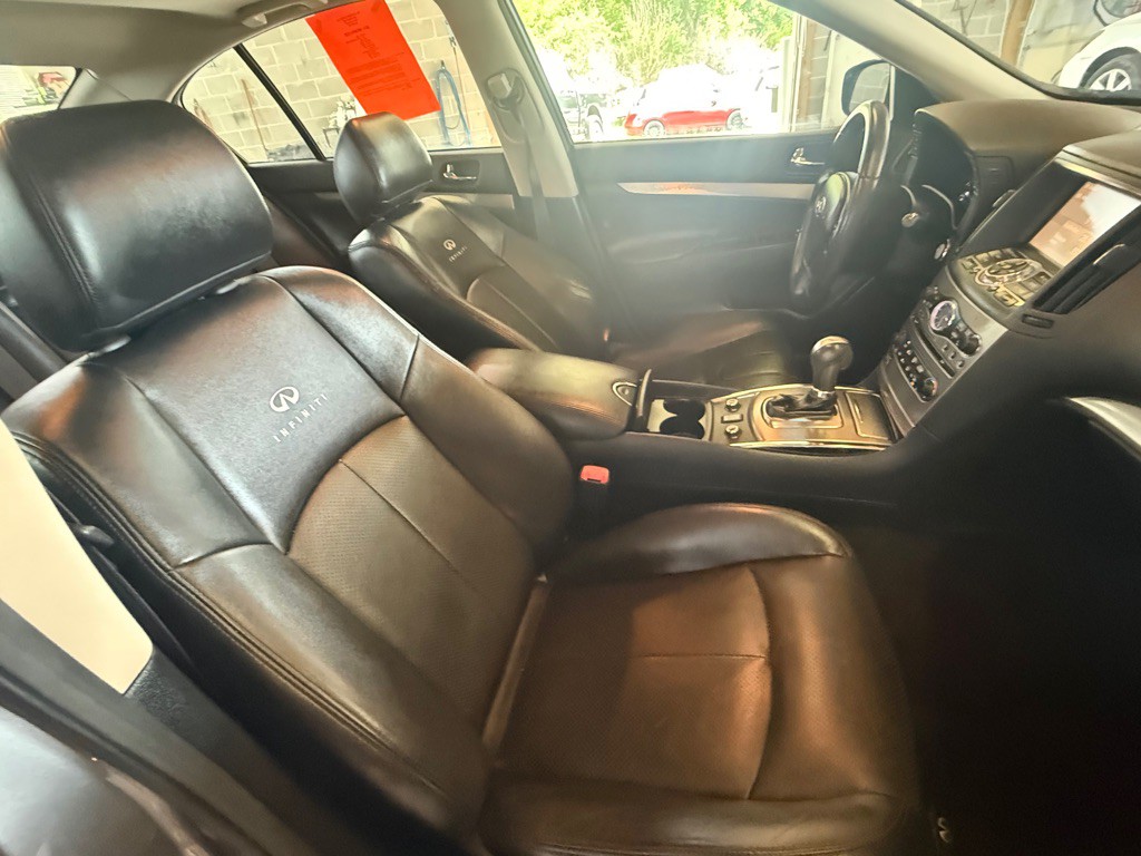 2011 INFINITI G25 Image 22