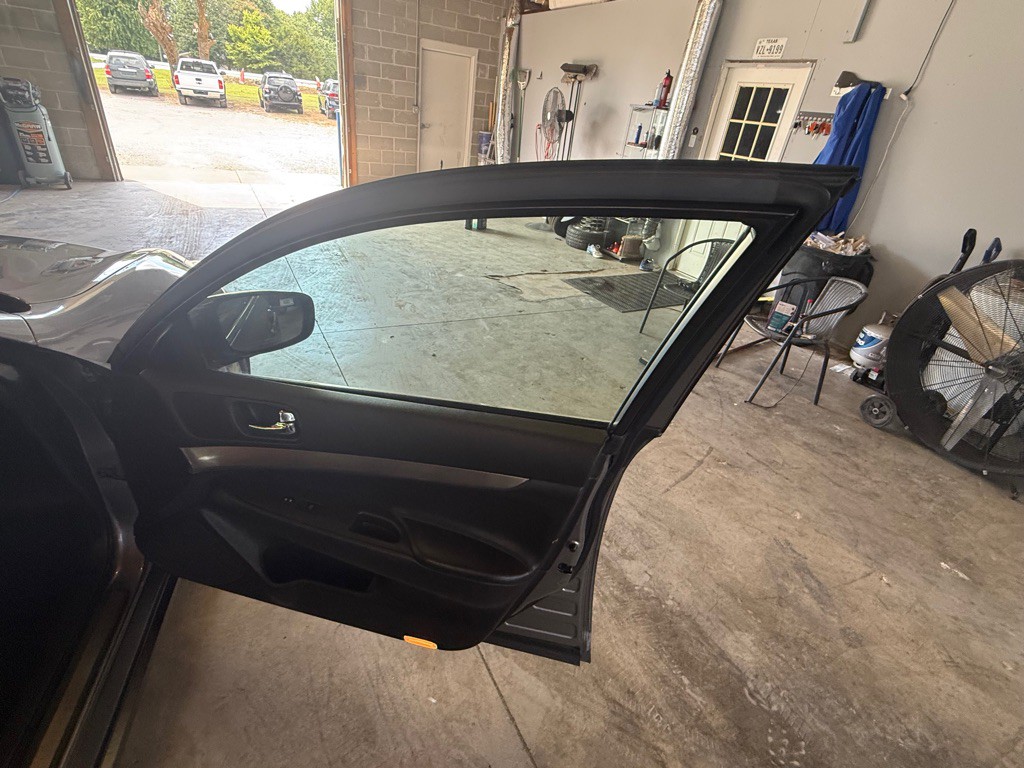 2011 INFINITI G25 Image 23