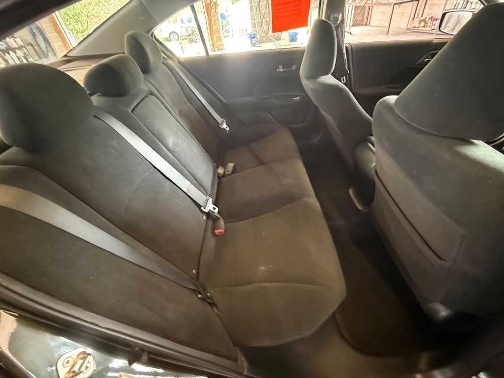 2013 Honda Accord Image 18