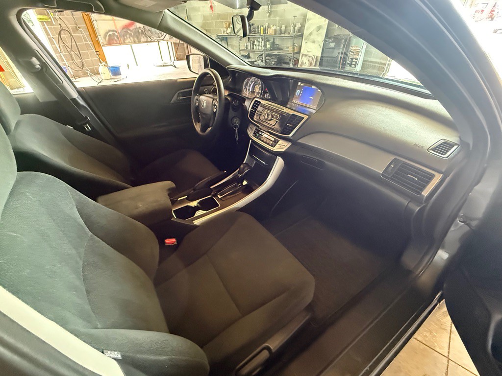 2013 Honda Accord Image 20
