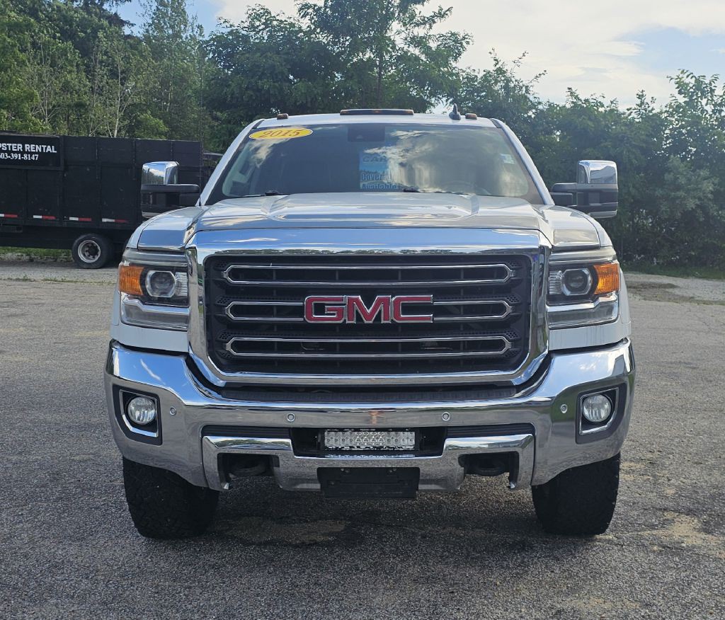 2015 GMC Sierra 2500 Image 2