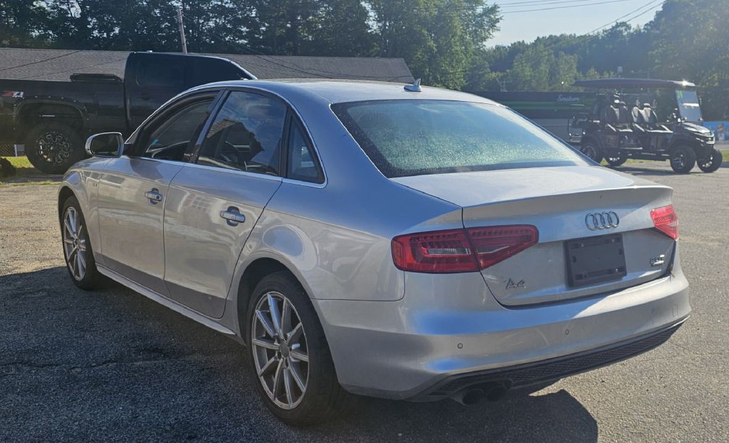 2016 Audi A4 Image 2