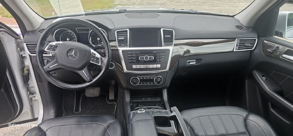 2015 Mercedes-Benz GL-Class Image 7