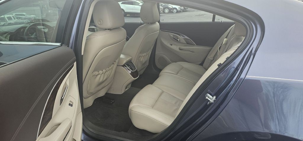 2015 Buick Lacrosse Image 4