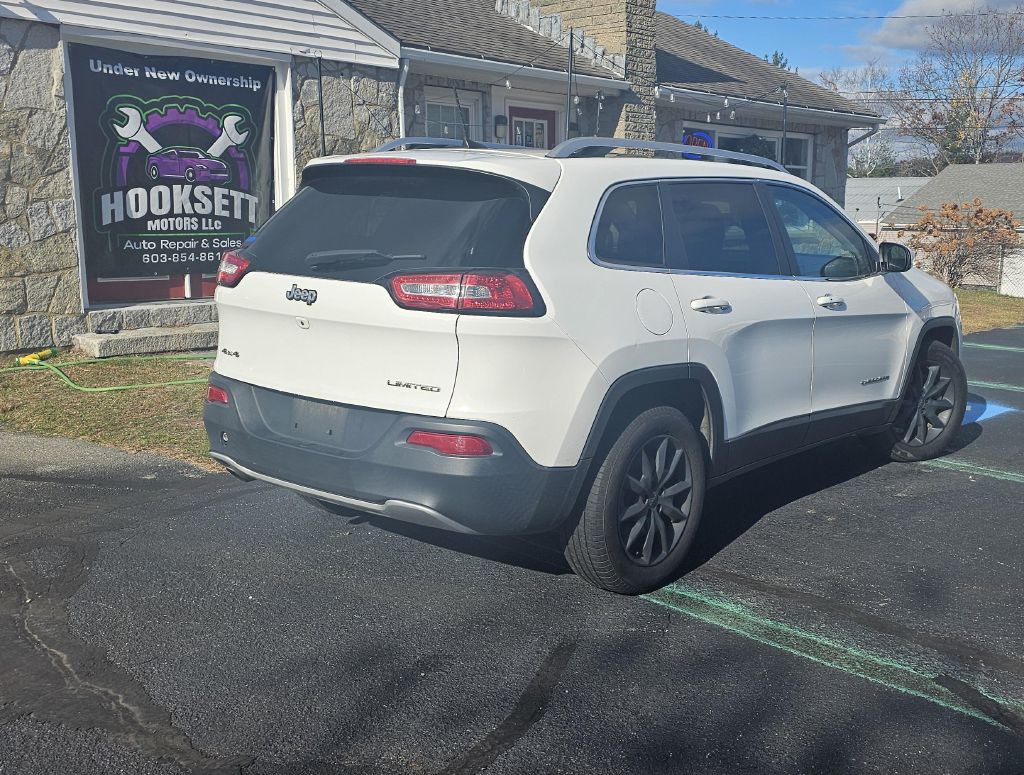 2017 Jeep Cherokee Image 3