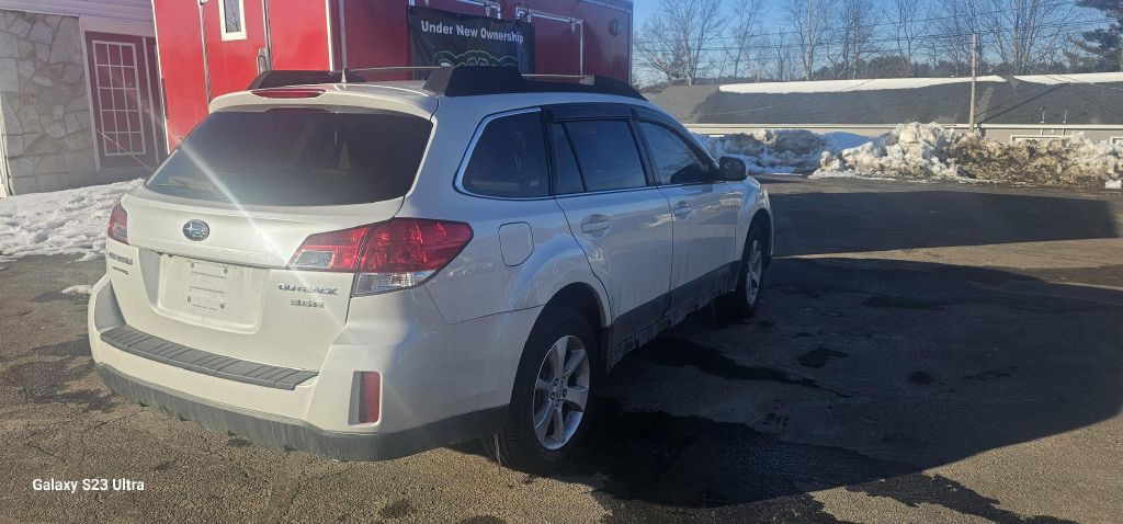 2014 Subaru Outback Image 3