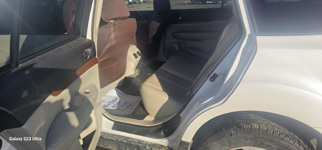 2014 Subaru Outback Image 8