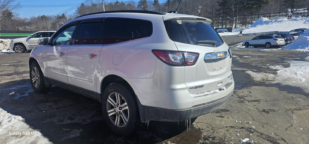 2016 Chevrolet Traverse Image 2