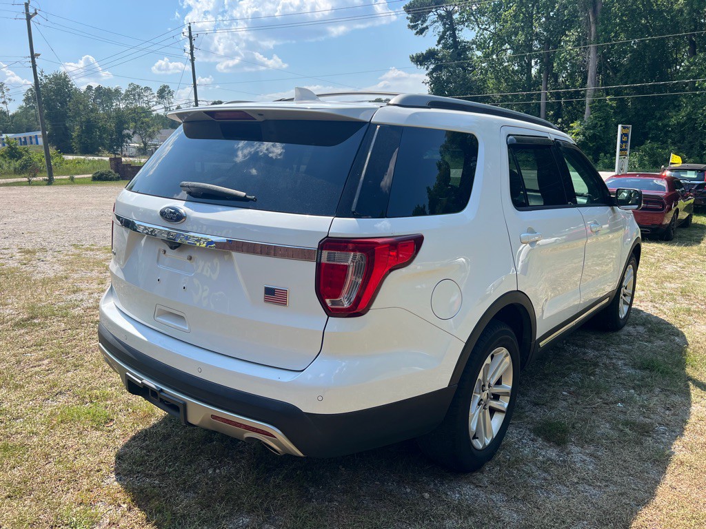 2017 Ford Explorer Image 6