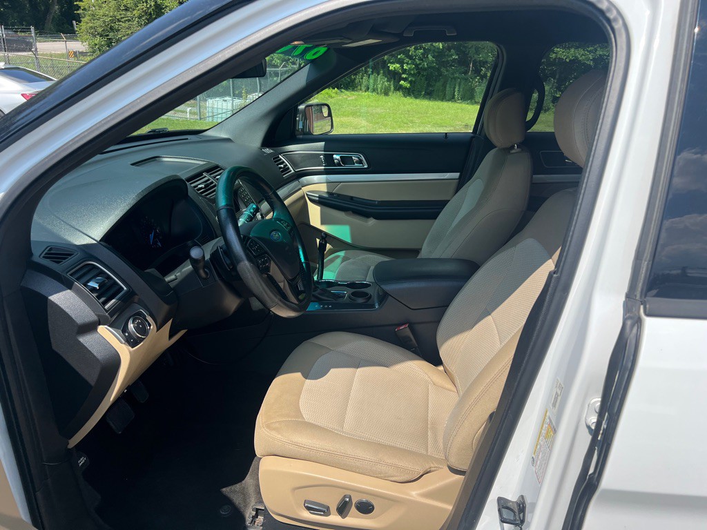 2017 Ford Explorer Image 10