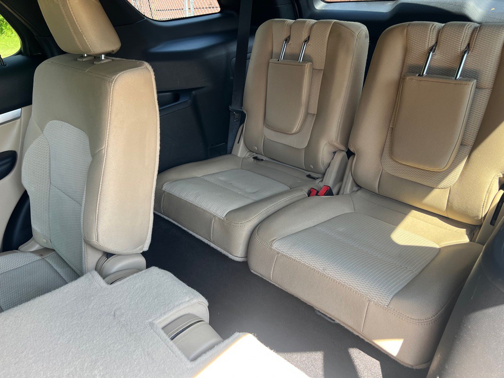 2017 Ford Explorer Image 12
