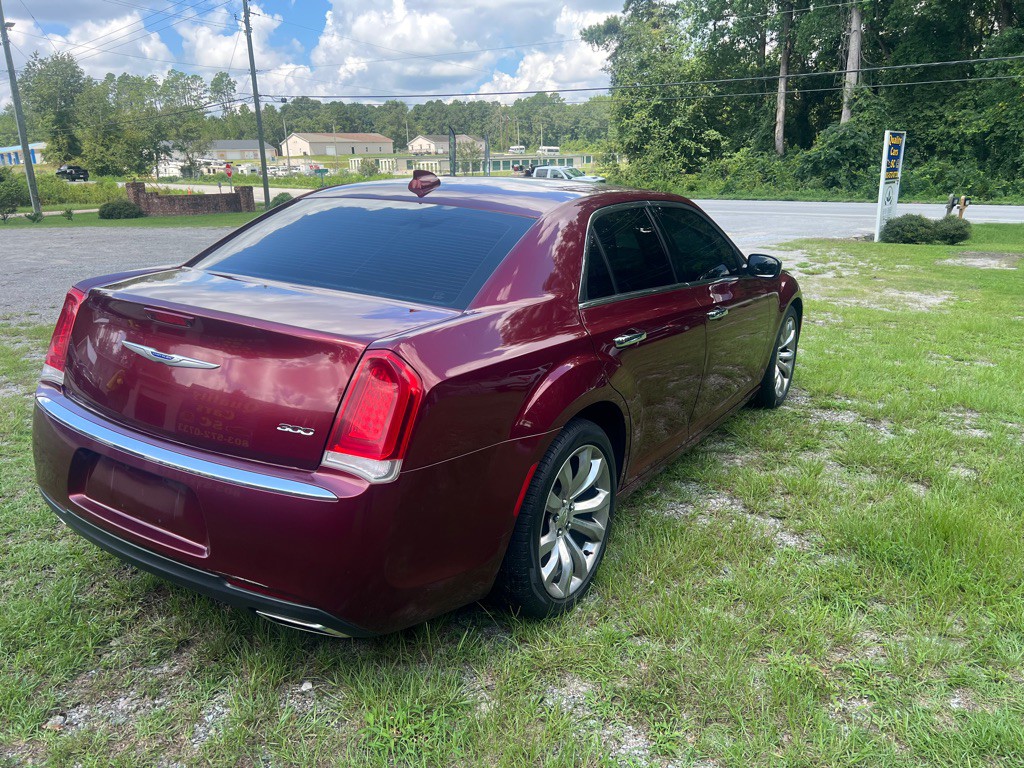2019 Chrysler 300 Image 5