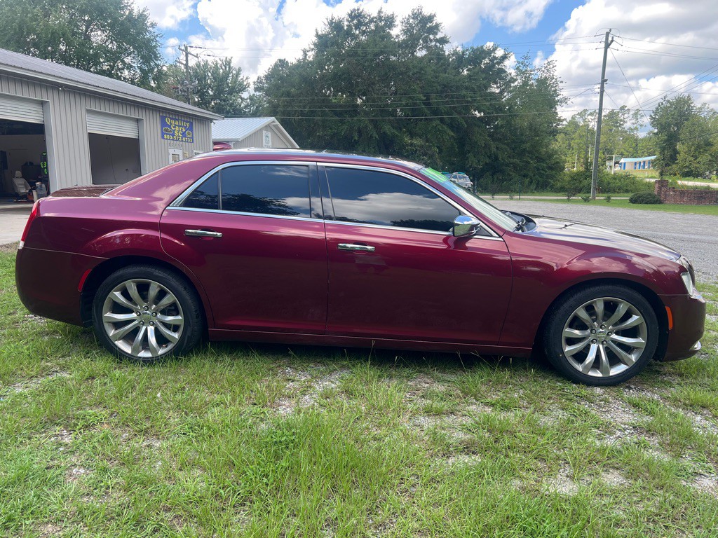 2019 Chrysler 300 Image 6