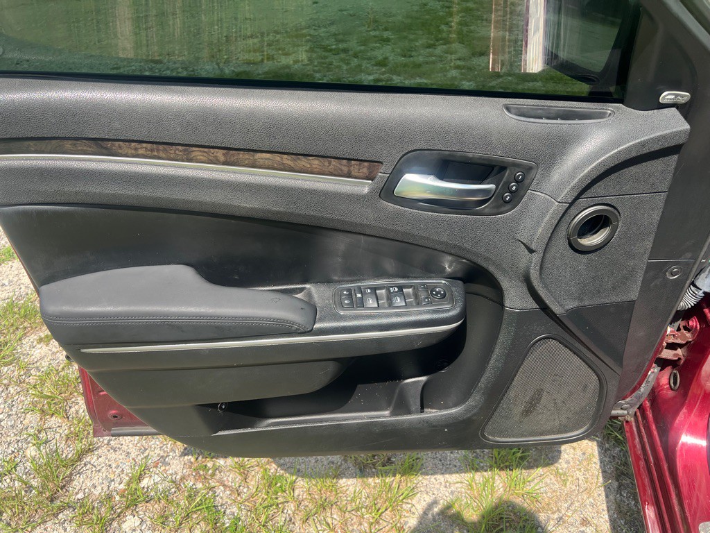 2019 Chrysler 300 Image 13