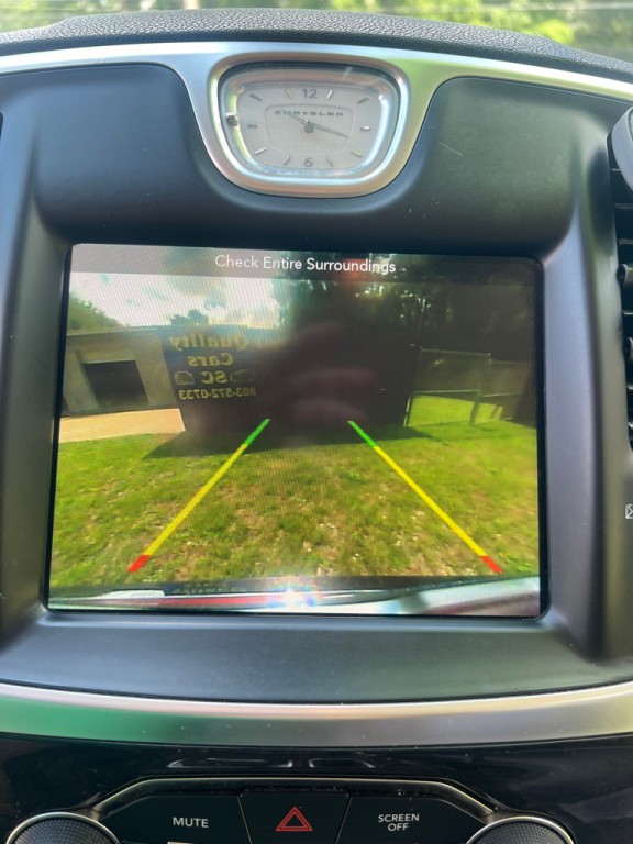 2019 Chrysler 300 Image 17