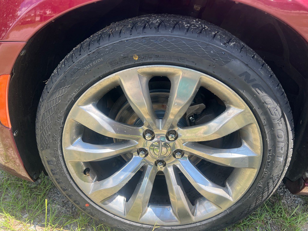 2019 Chrysler 300 Image 21