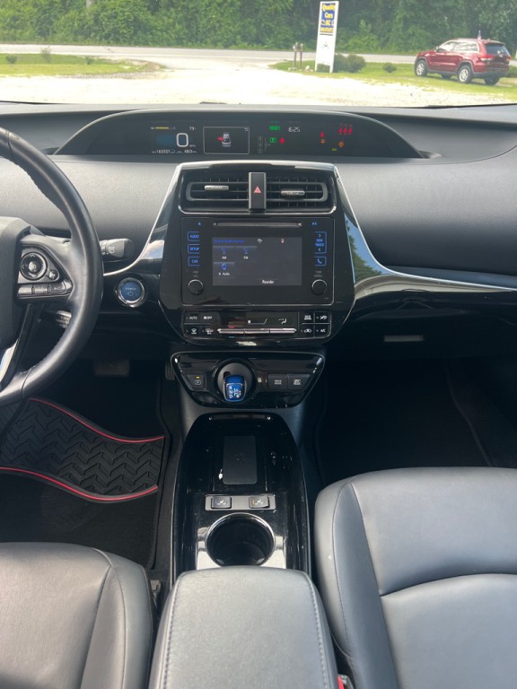 2019 Toyota Prius Image 12