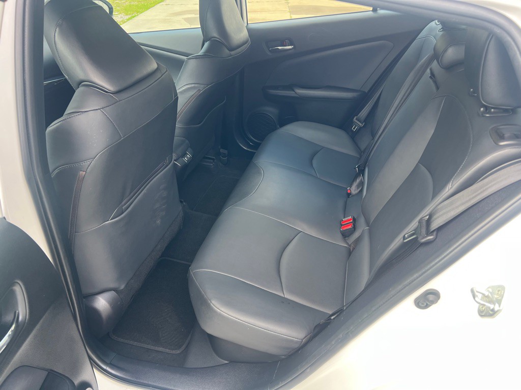 2019 Toyota Prius Image 13
