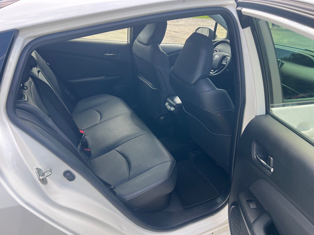 2019 Toyota Prius Image 14