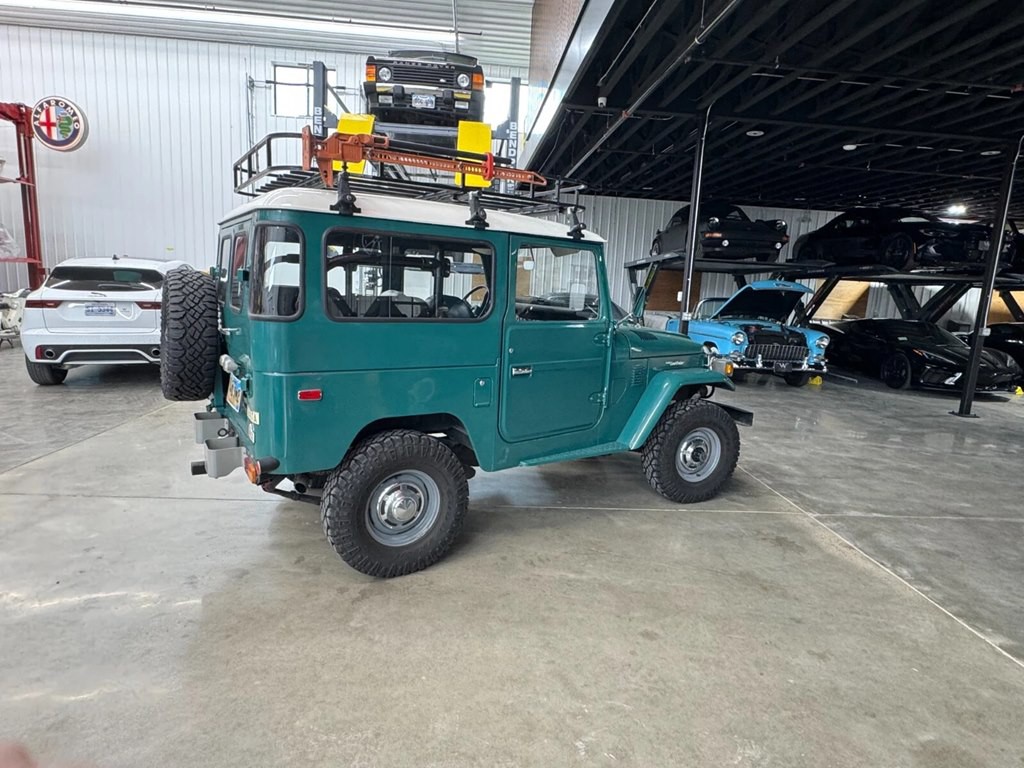 1976 Toyota Land Cruiser Image 2