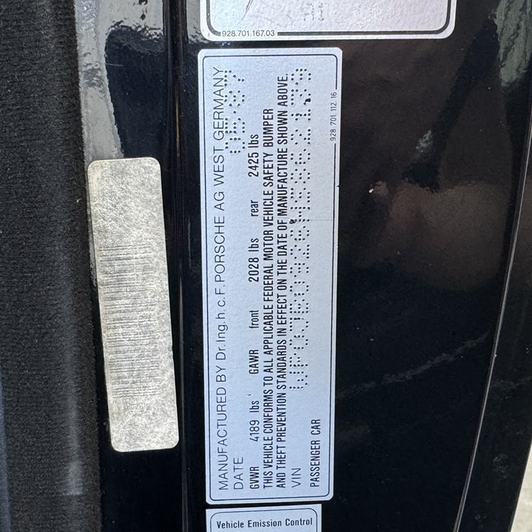 1987 Porsche 928 Image 22