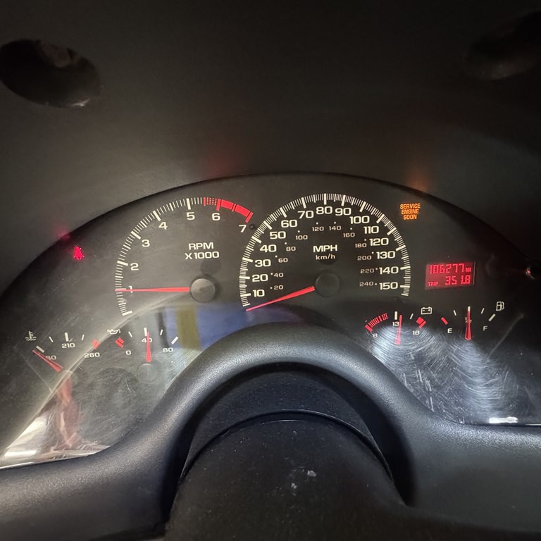 1998 Chevrolet Camaro Image 7