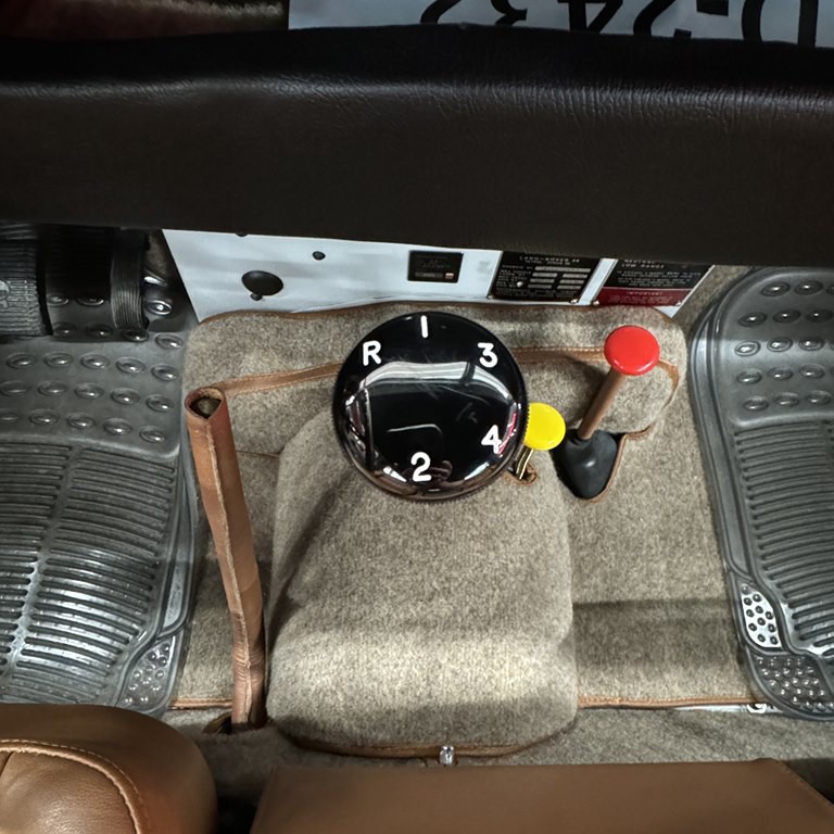 1976 Land Rover Defender Image 11
