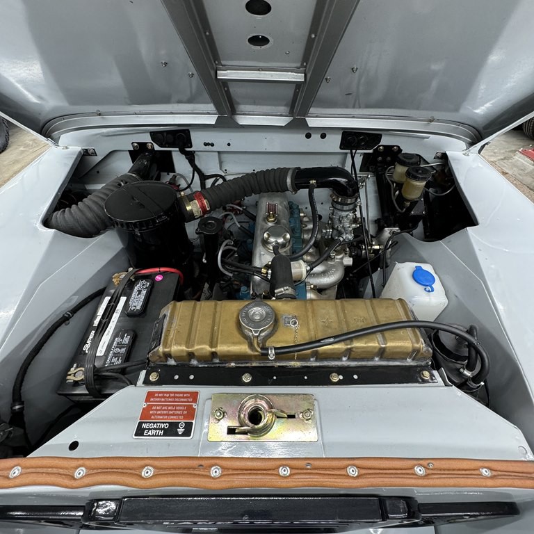 1976 Land Rover Defender Image 17