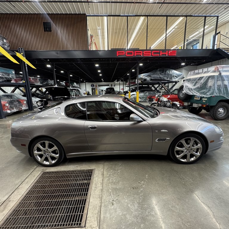 2005 Maserati Coupe Image 1