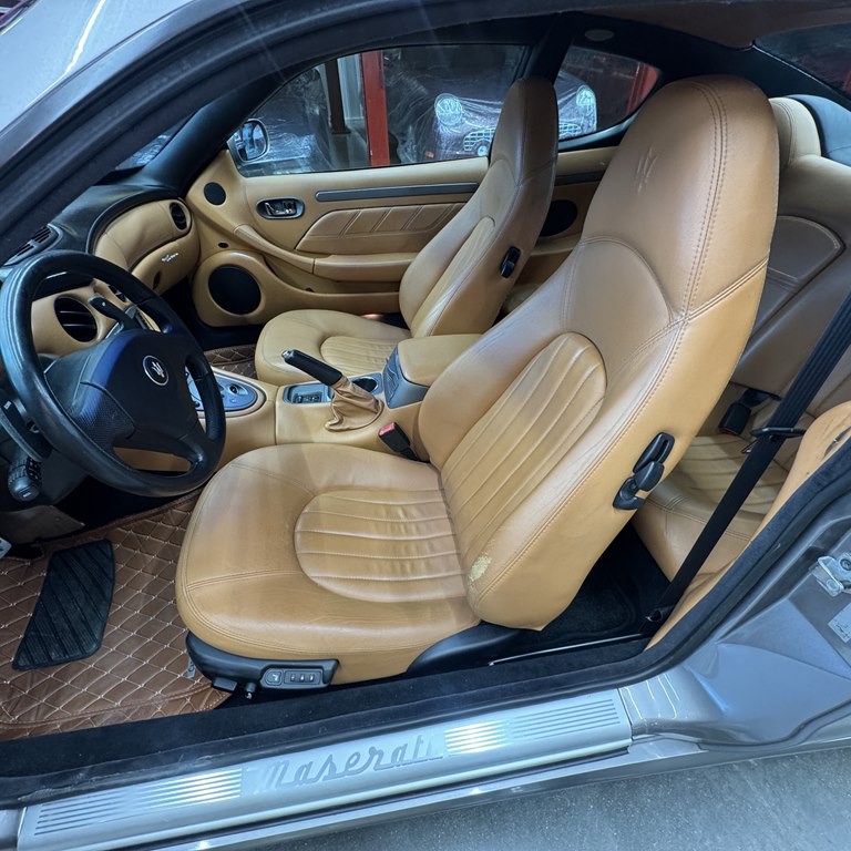 2005 Maserati Coupe Image 5