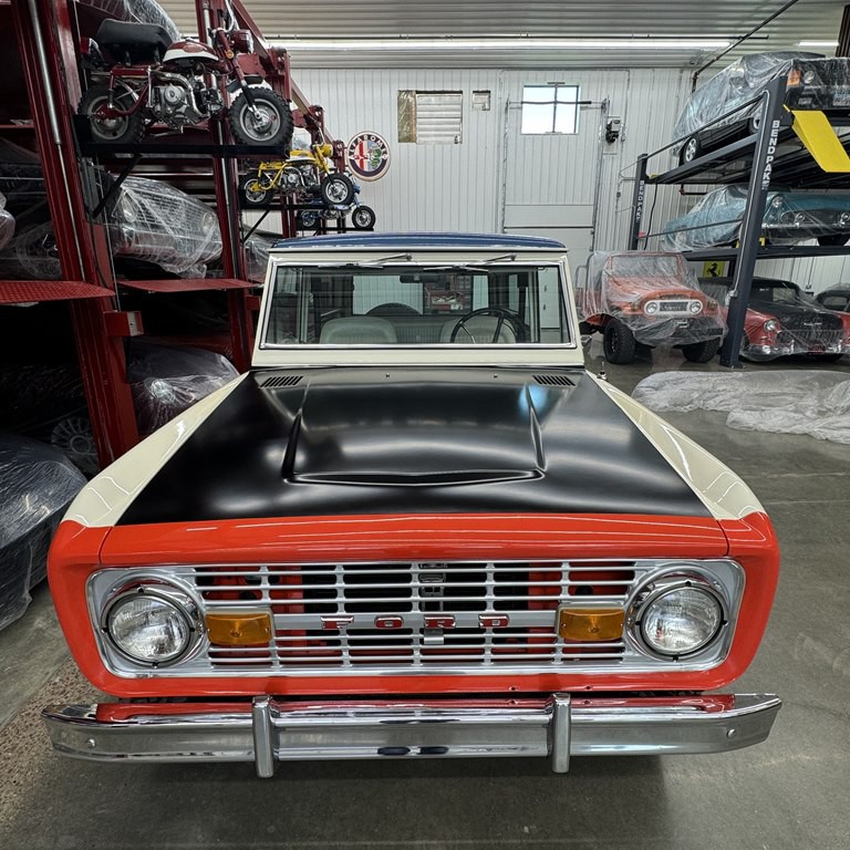 1971 Ford Bronco Image 3
