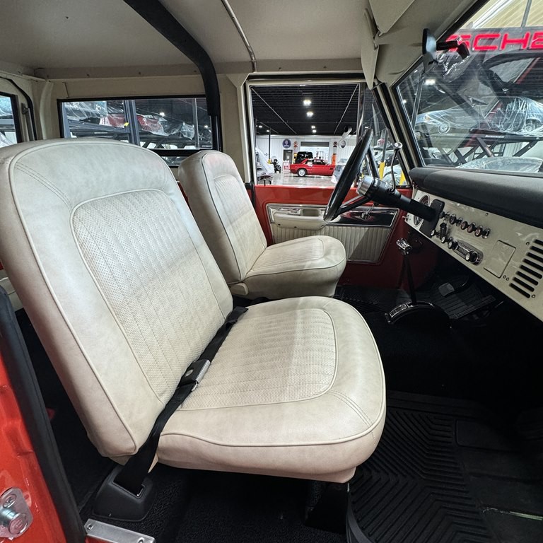 1971 Ford Bronco Image 6