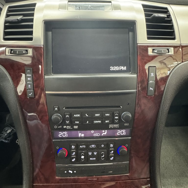 2011 Cadillac Escalade Image 12