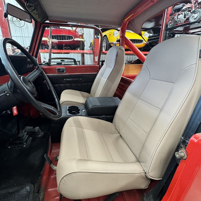 1983 Jeep Scrambler Image 6
