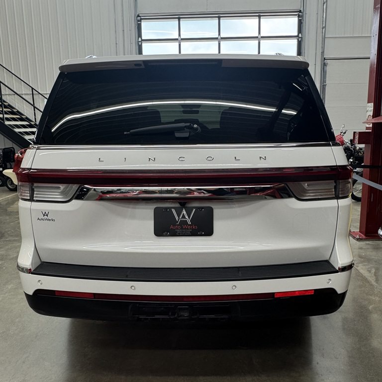 2022 Lincoln Navigator Image 4
