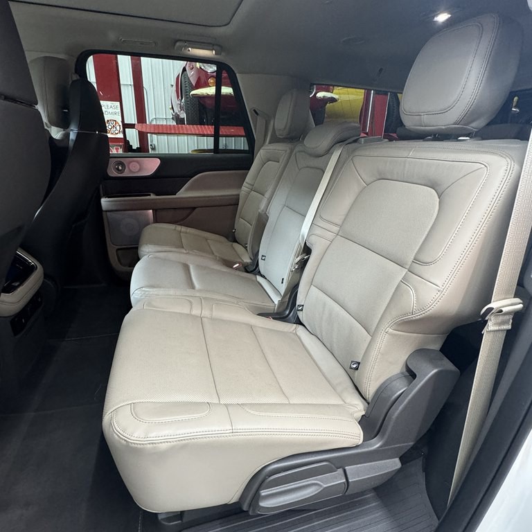 2022 Lincoln Navigator Image 7
