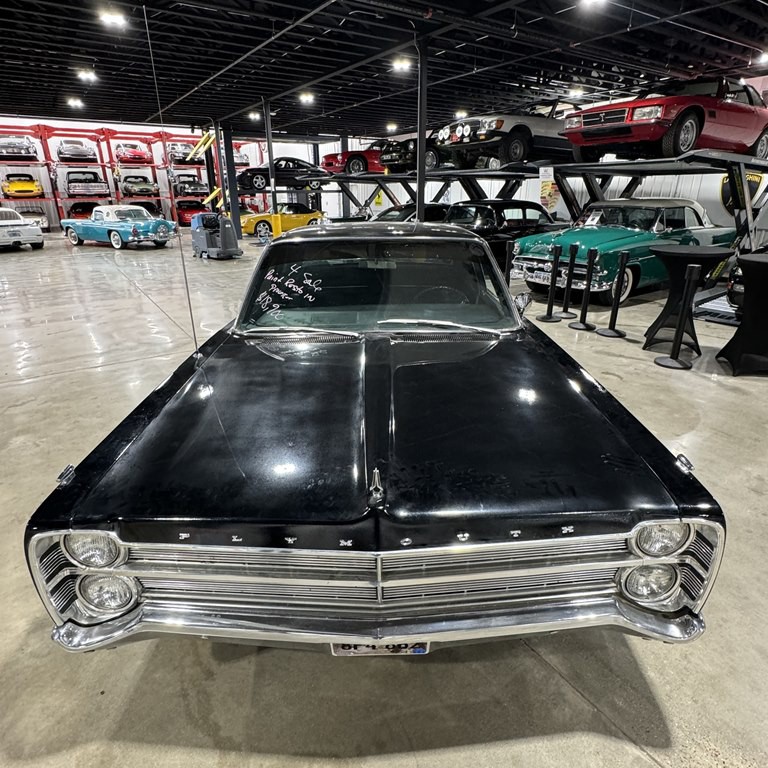 1967 Plymouth Fury Image 3