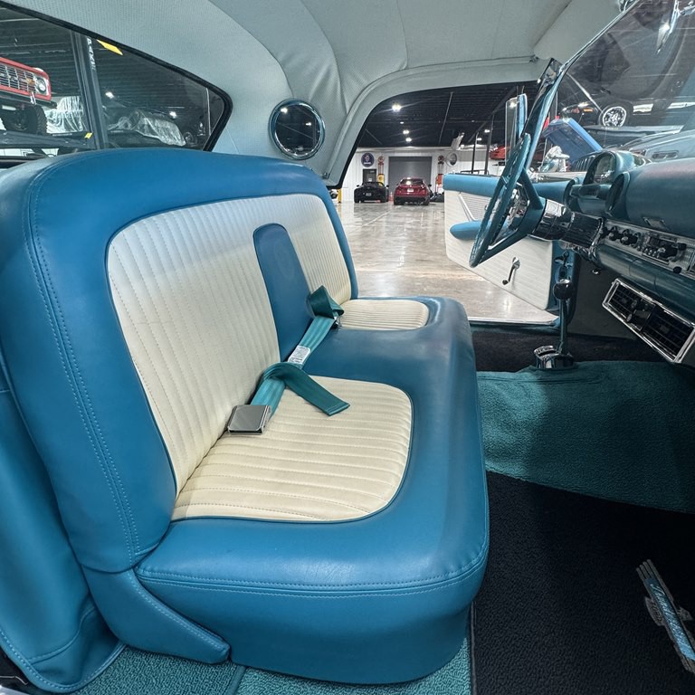 1956 Ford Thunderbird Image 6