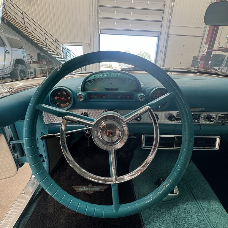 1956 Ford Thunderbird Image 8
