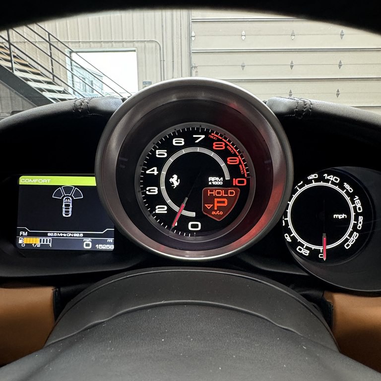 2015 Ferrari CALIFORNIA T Image 12