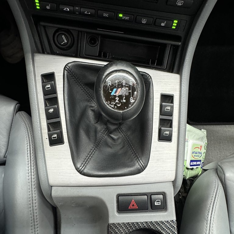 2005 BMW M3 Image 14