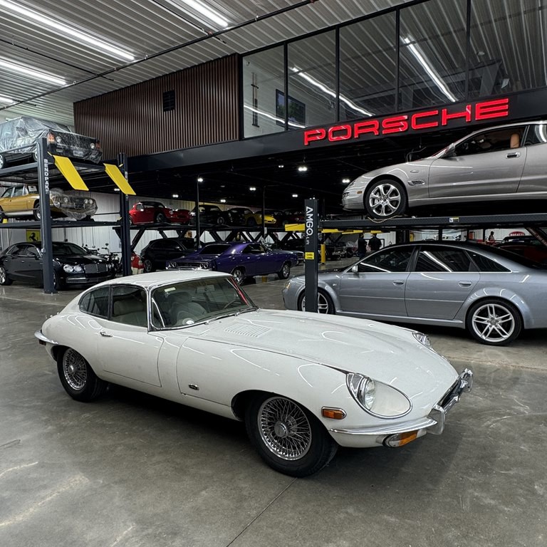 1971 Jaguar E Type Image 1