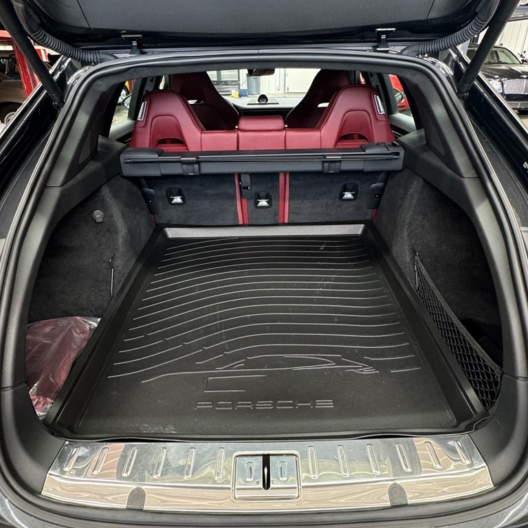 2022 Porsche Panamera Image 18