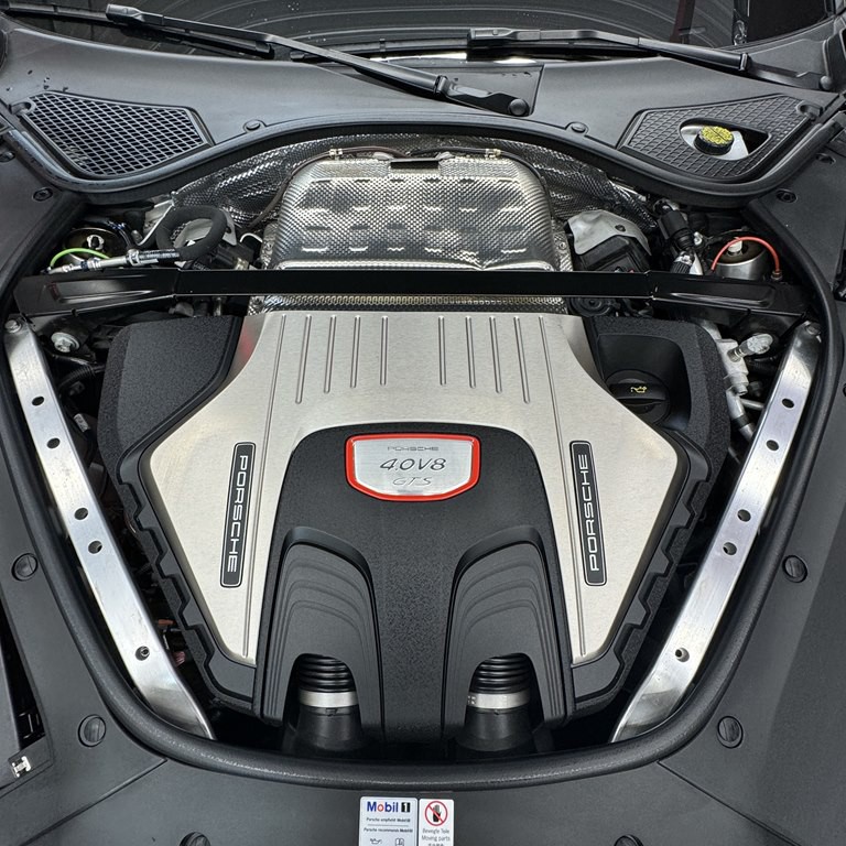 2022 Porsche Panamera Image 19