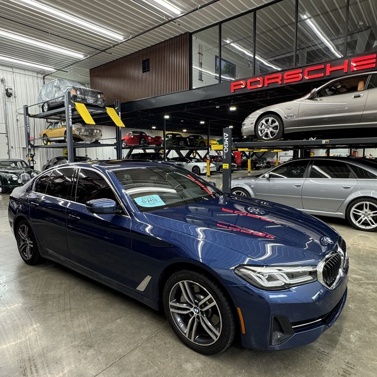 2021 BMW 5 Series Image 1