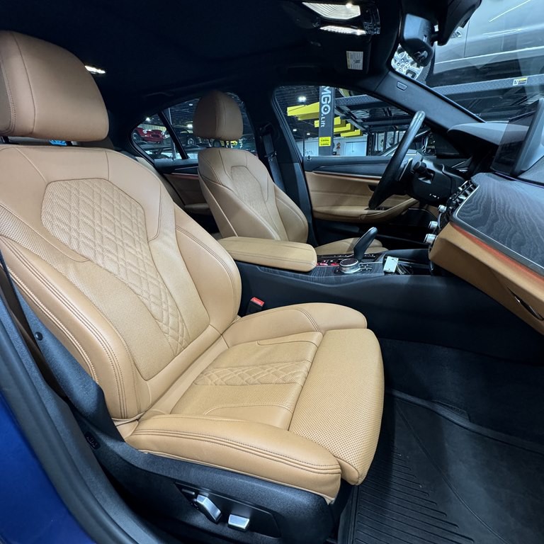 2021 BMW 5 Series Image 6